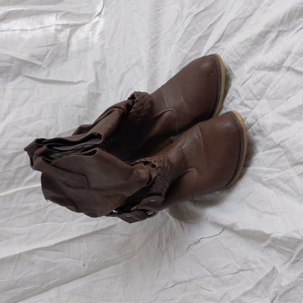 Brown boots